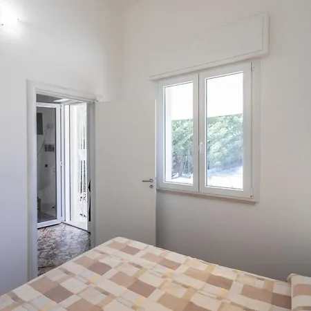 Andrea A Due Passi Dalla Sabbia - Apulia